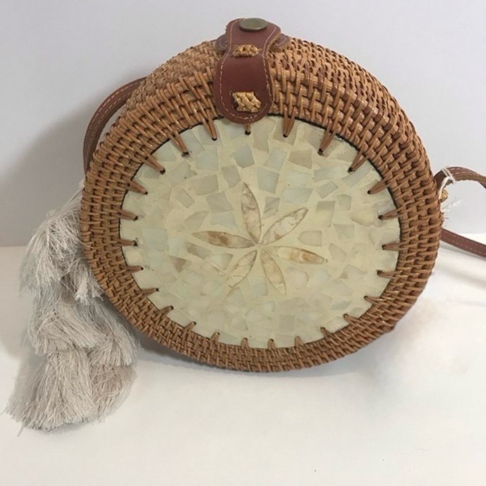 Boho rattan purse with shell on front grey 5